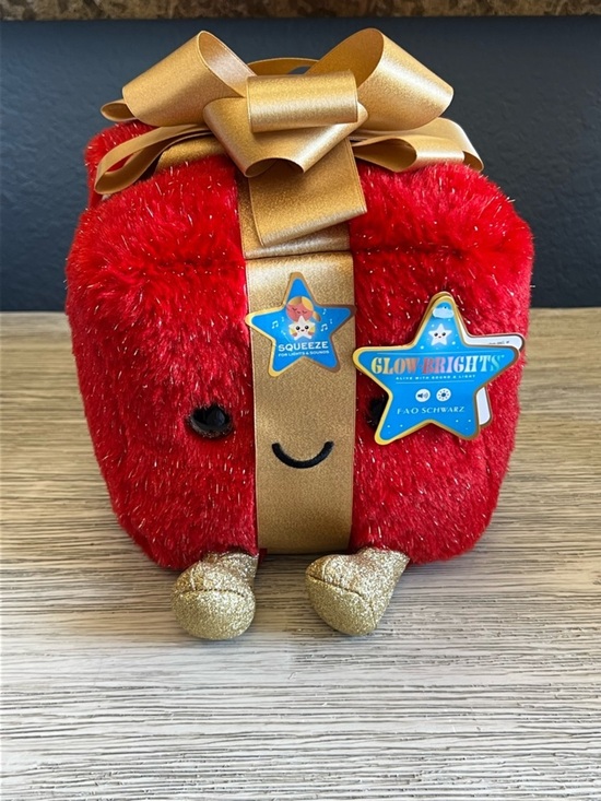 FAO Schwarz Other - 🆕 FAO Schwarz Red Plush Gift Cube with Gold Bow and Glitter Feet